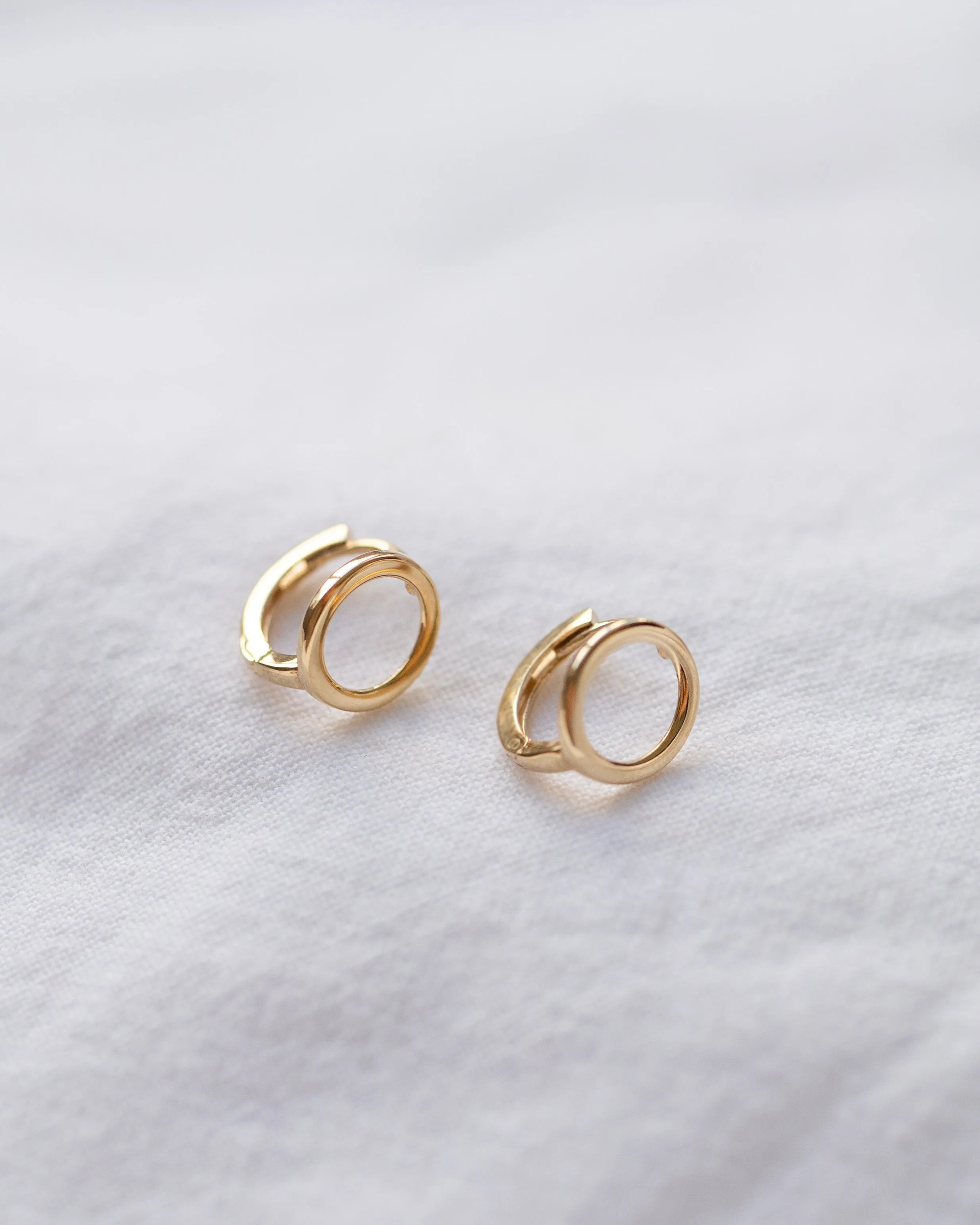 14k Gold Circle Hoop Earrings