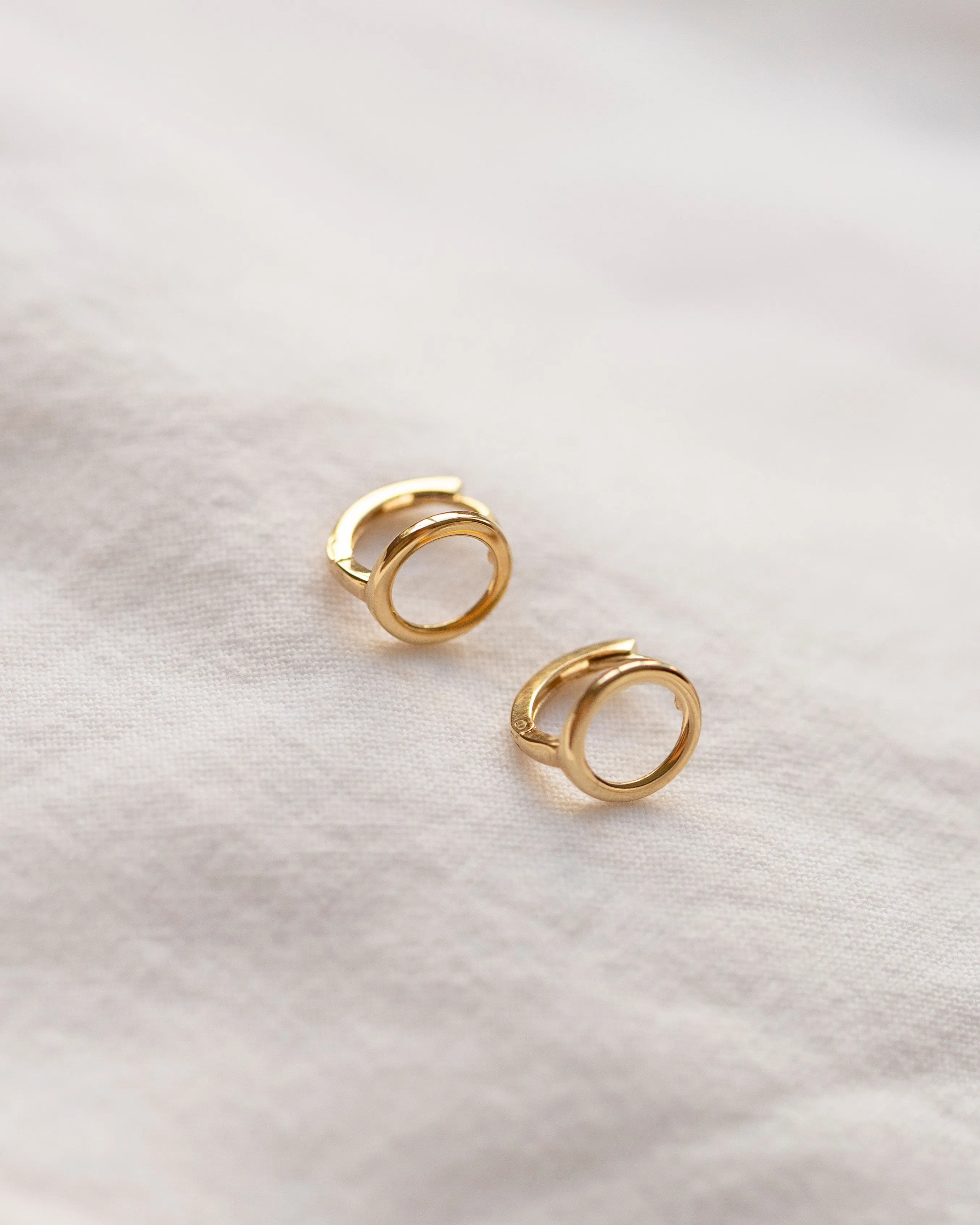 14k Gold Circle Hoop Earrings