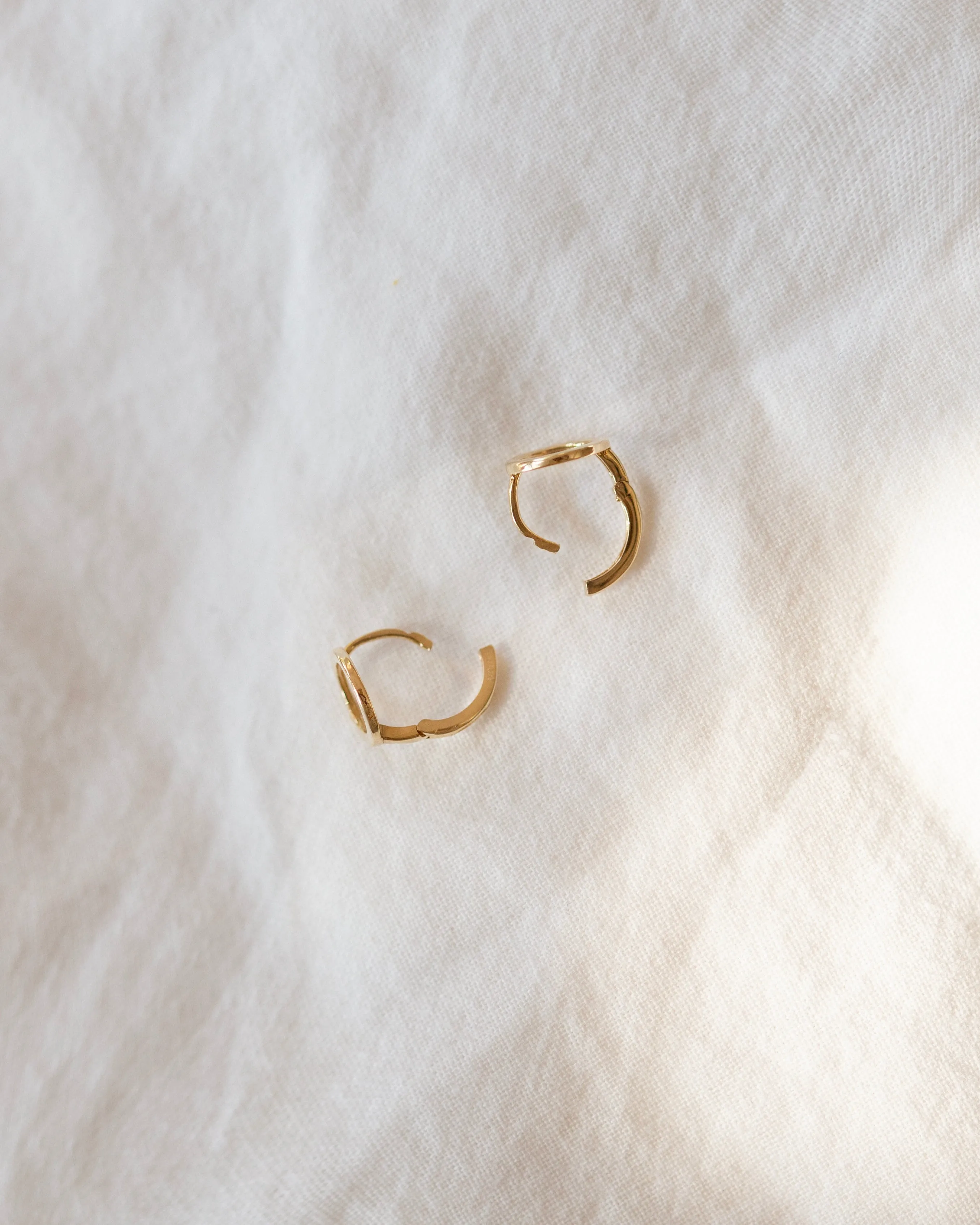 14k Gold Circle Hoop Earrings