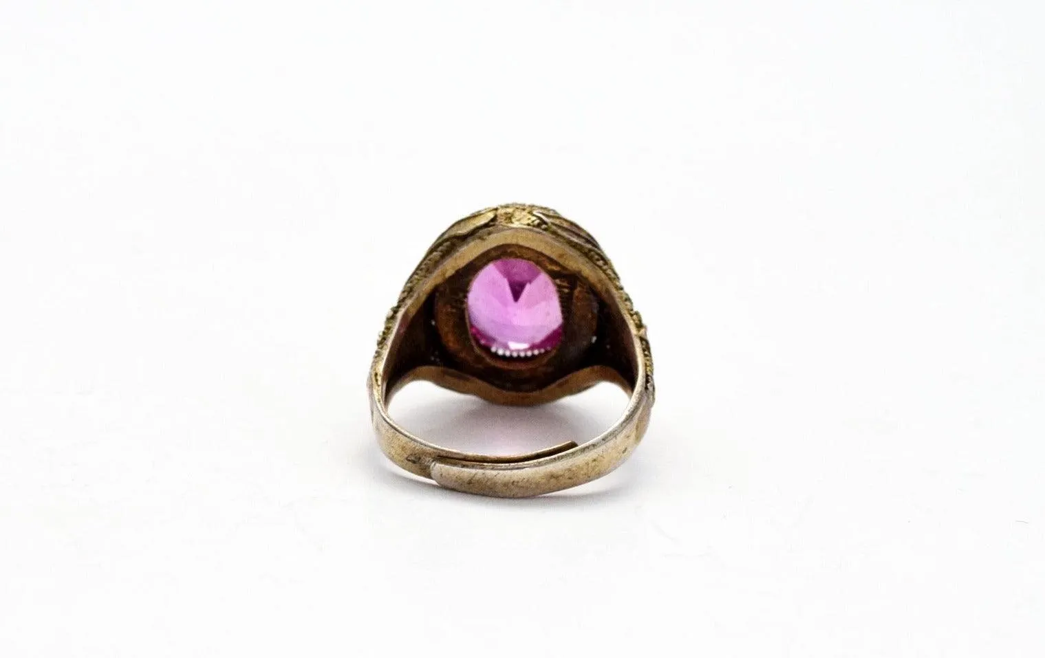 Chinese Export Ring with Purple Oval Cabochon