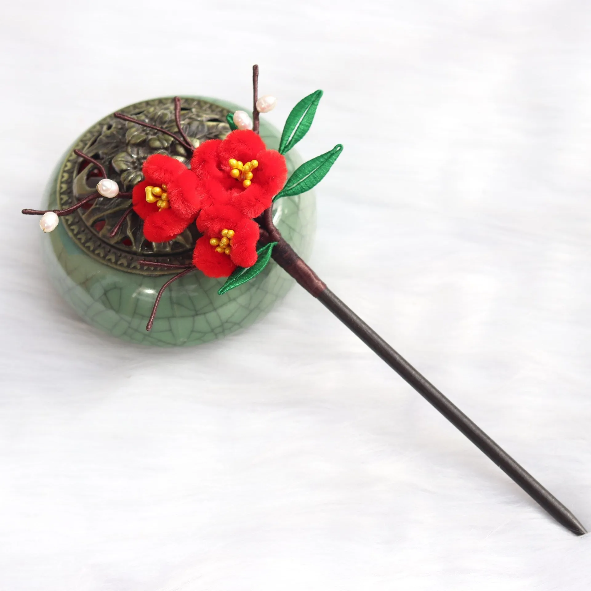 Classical Temperament Imitation Velvet Flower Plum Blossom Hairpin