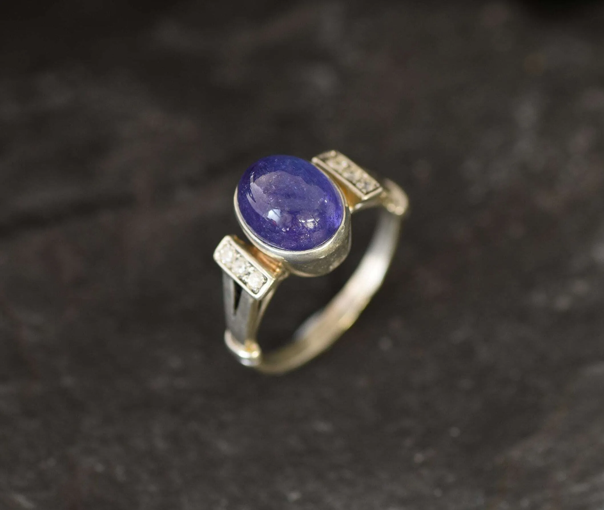 Genuine Tanzanite Ring - Blue Promise Ring - Vintage Oval Ring