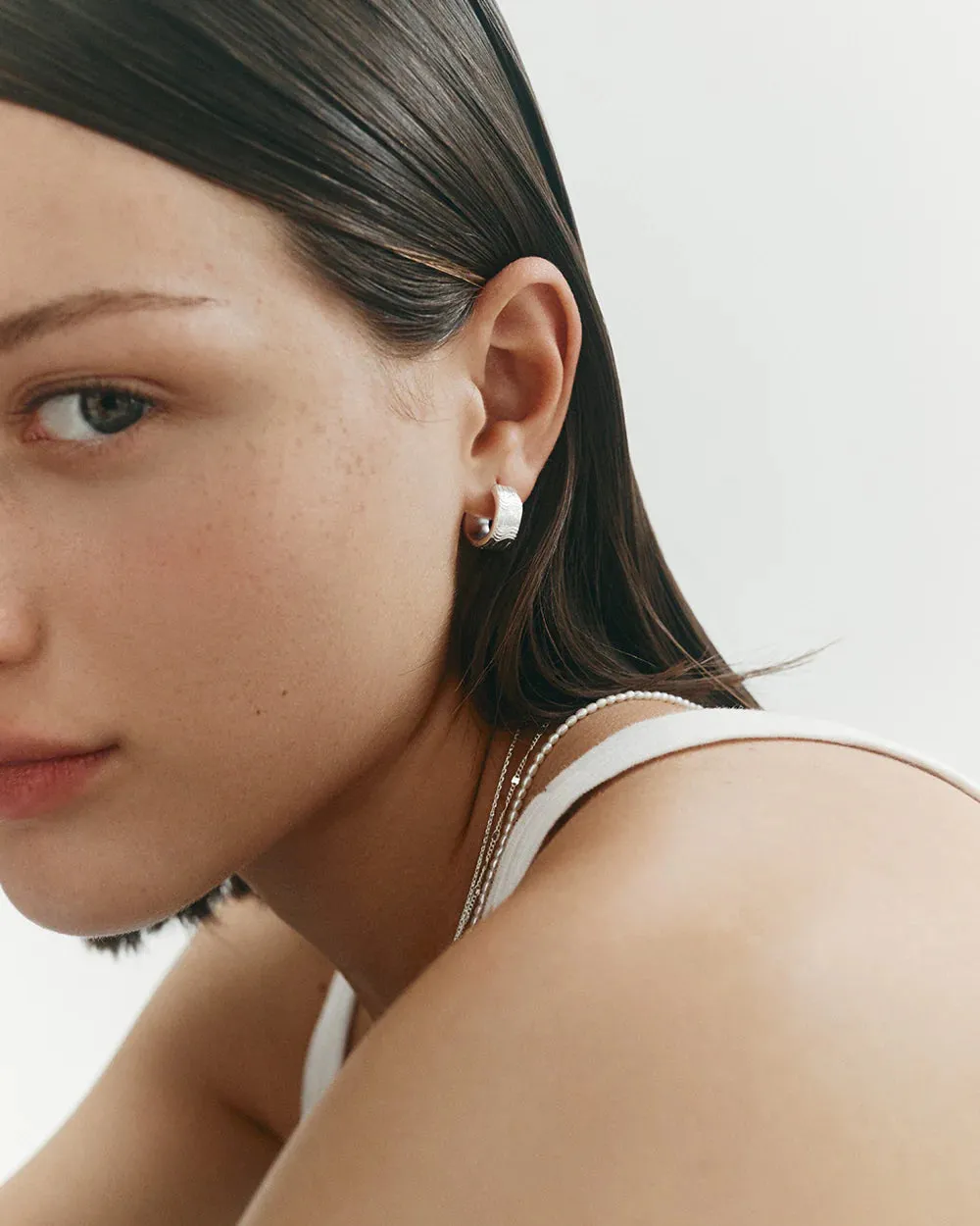 Kirstin Ash Glisten Hoops - Silver