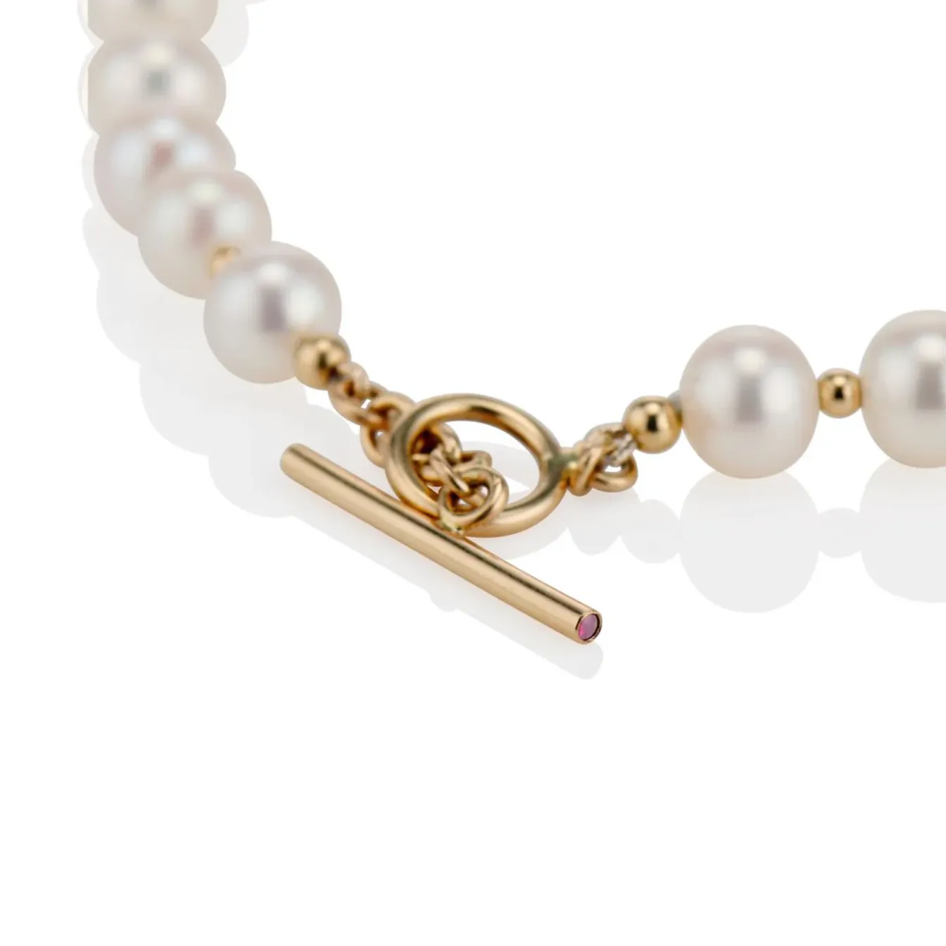 Kiss Pearl Necklace