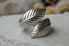Leaf leaves ring