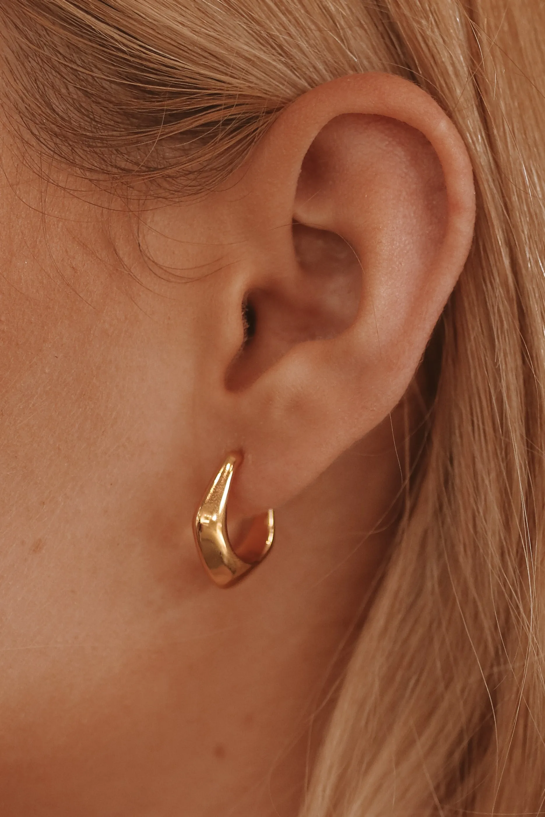 Mirabel - Gold or Silver Plated Stainless Steel Hoops