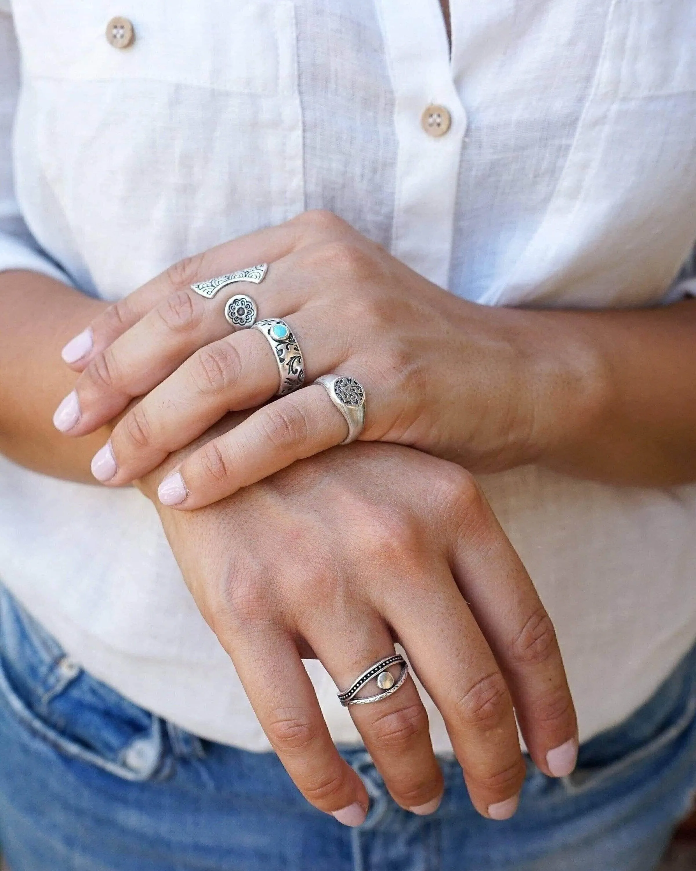 Silver Floral-Pattern Engraved Band Ring