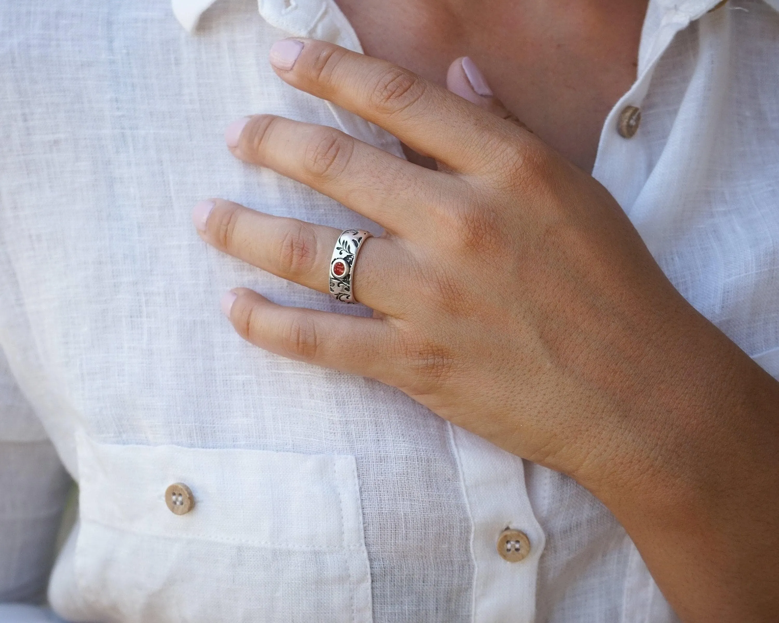 Silver Floral-Pattern Engraved Band Ring