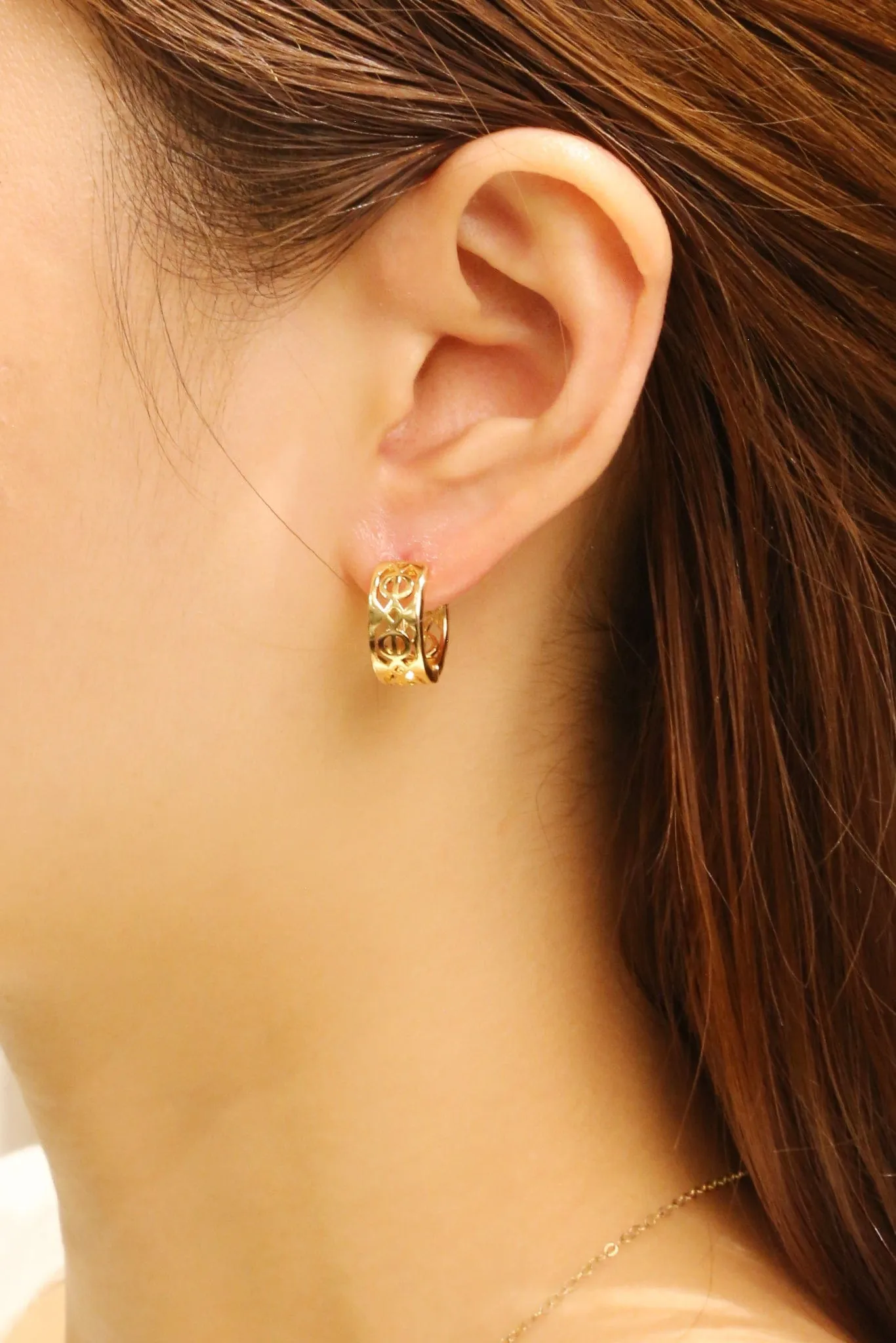 SJE310733 14K Celtic Cutout Huggie Earrings