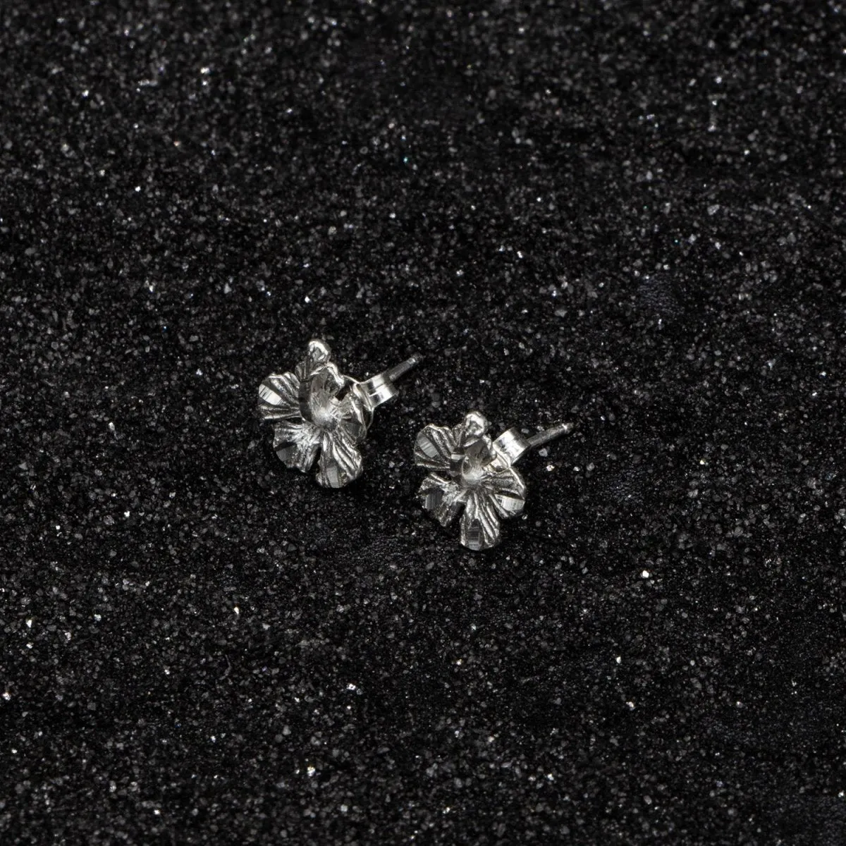 Small Hibiscus Flower Stopper Stud Earring