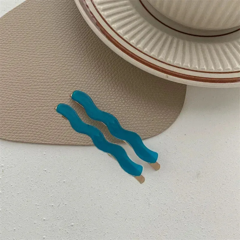 VAIGE Vibrant Geometric Metal Resin Hair Clips in Multicolor